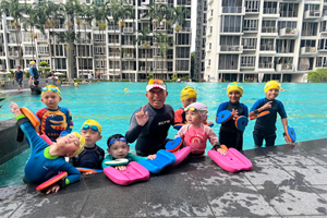 ./kids_swimming_1773067158705